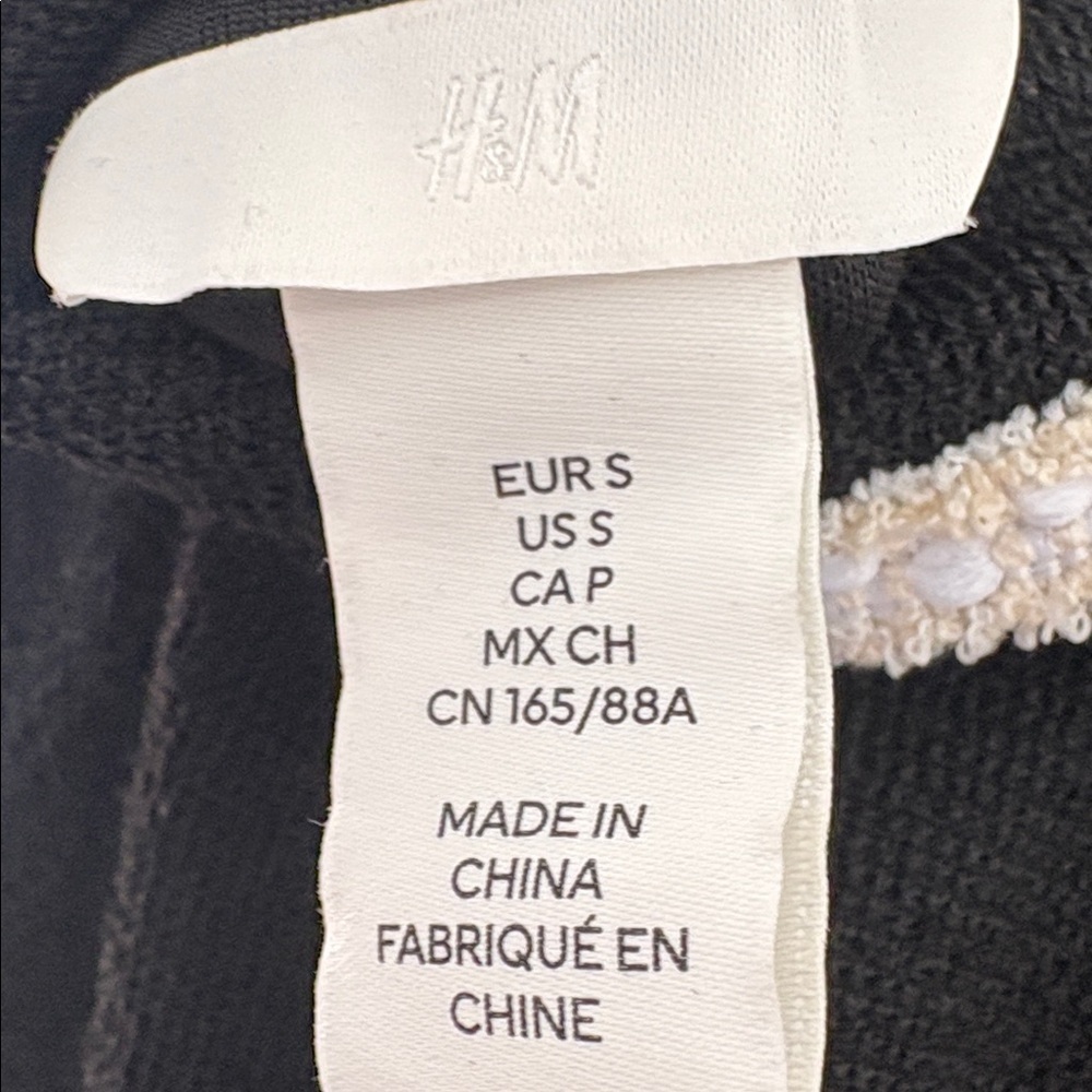 New Season H&M Black Boucle Cardigan w Peter Pan Collar Contrast Cream Stitching - Picture 5 of 6